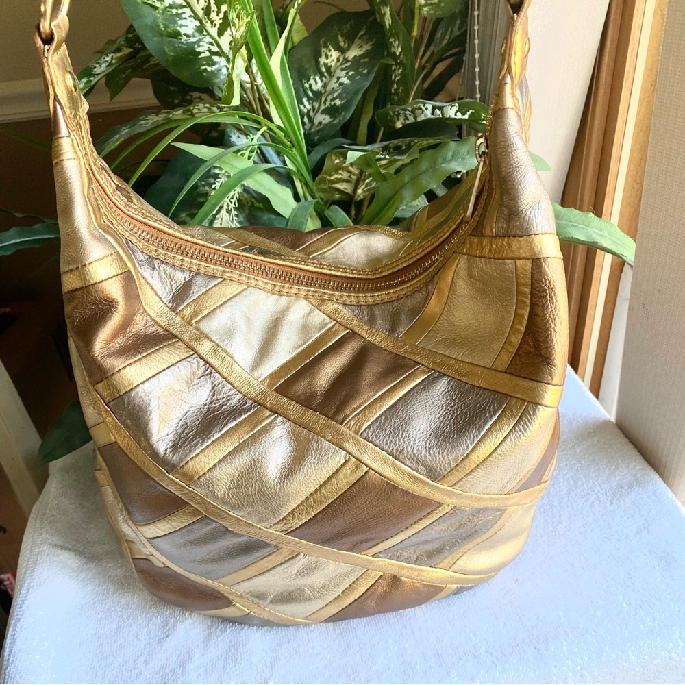 Michael Kors hobo patchwork bag in silver gold and bronze with gold chain EUC - Picture 11 of 13